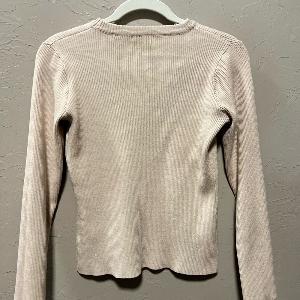 Lush Ribbed Sweater - Picture 5 of 6